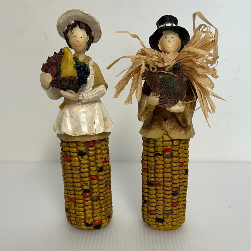 Harvest Tabletop Decor Set of 2 Corn Cob Resin Male & Female Pilgrims Figurines